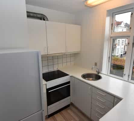 apartment Lys lejlighed i Aalborg Vestby med central beliggenhed