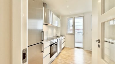 Lys 4-værelses lejlighed med stor altan - Palnatokesvej, Odense C - 2