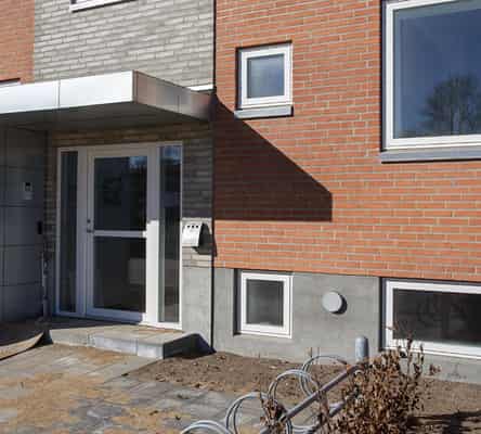 apartment Renoveret lejlighed med nye vinduer og gulve