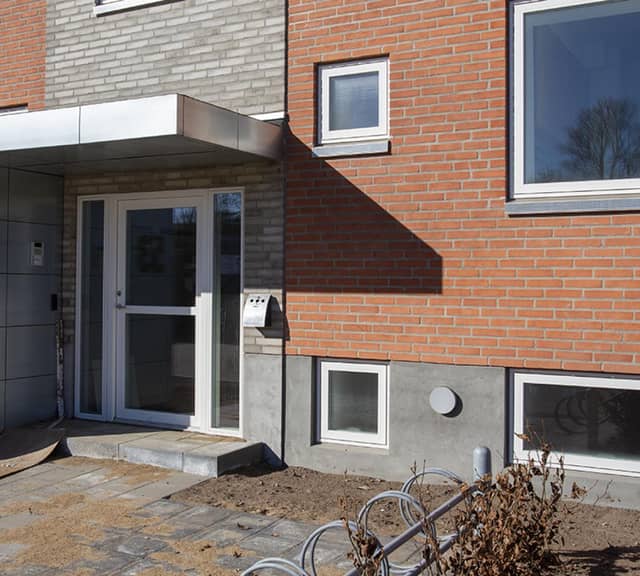 apartment Renovated apartment with new windows and floors
