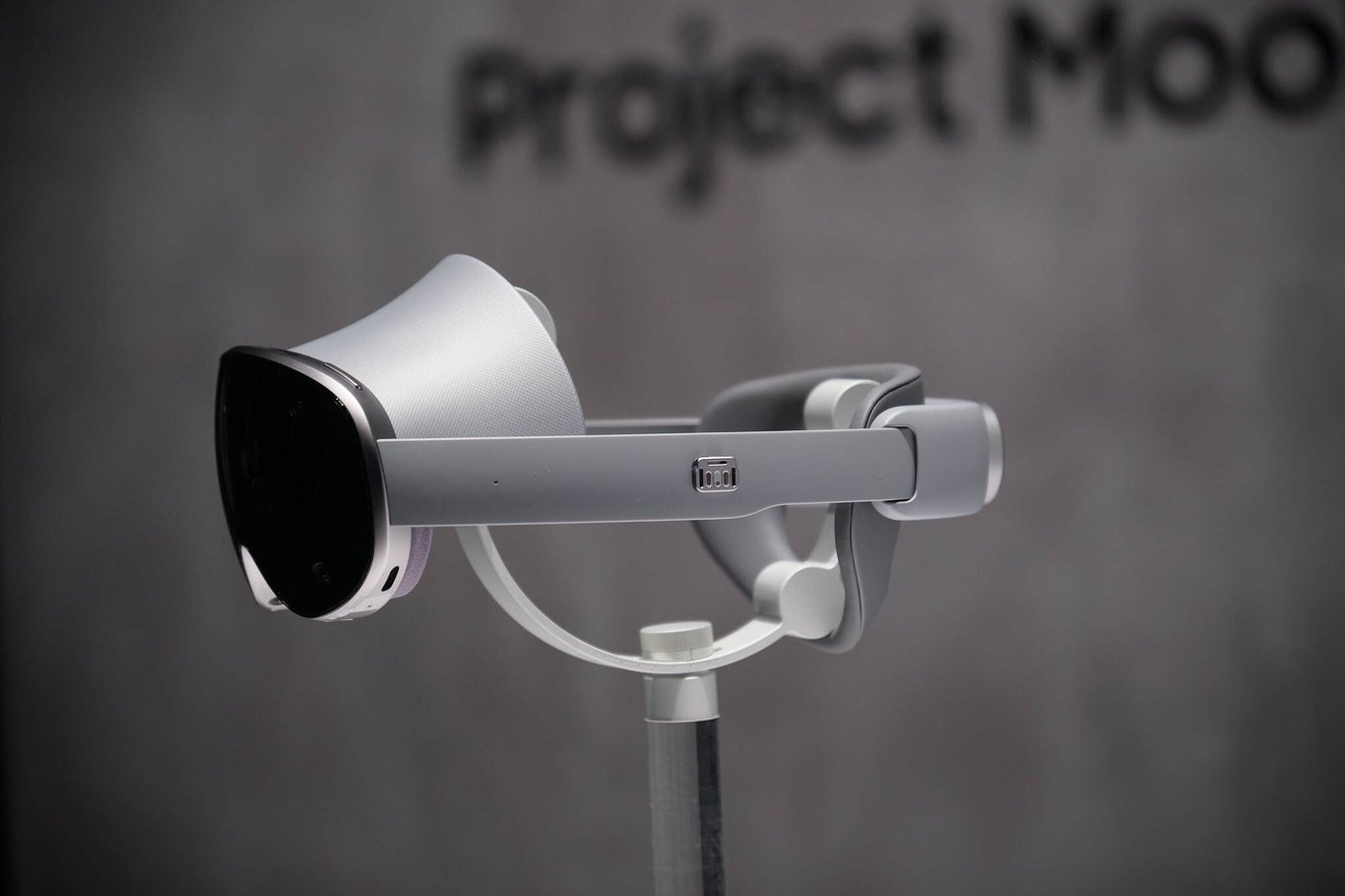TechDogs-"An Image Of Samsung's Project Moohan Android XR Headset"