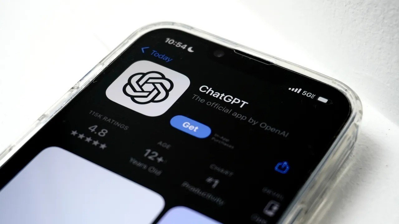 TechDogs-"Download The ChatGPT App"-"An Image Showing ChatGPT App On App Store"