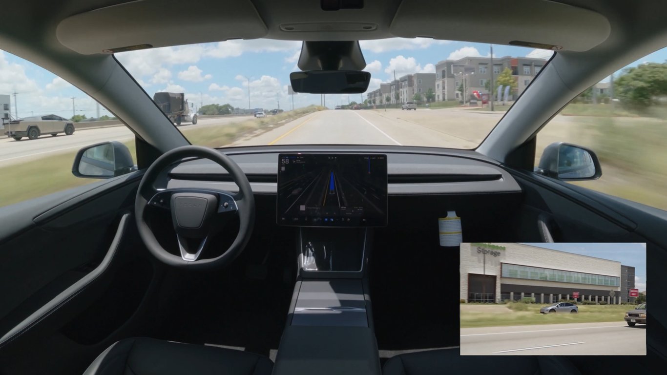 TechDogs-"An Screenshot From The Video Showing Tesla's Model Y Being Autonomously Delivered"