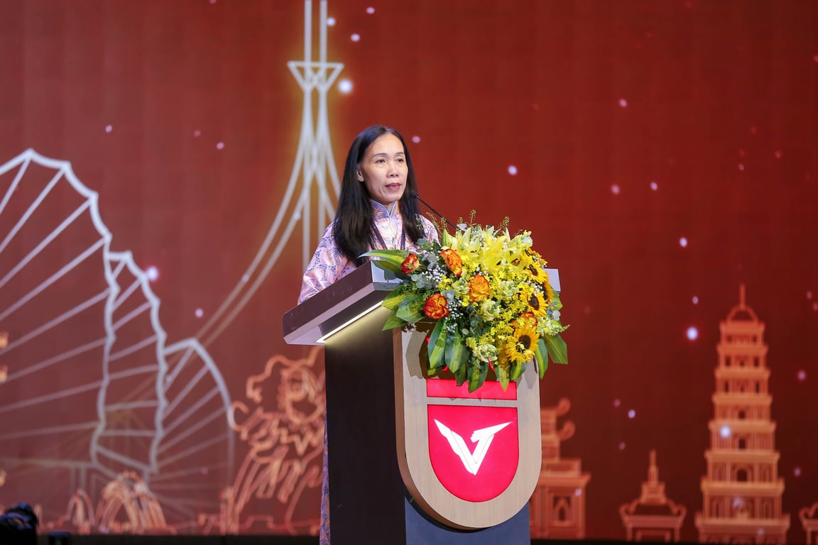 vlu-chung-ket-heritage-brand-review-award-2025-mua-2-b.jpg