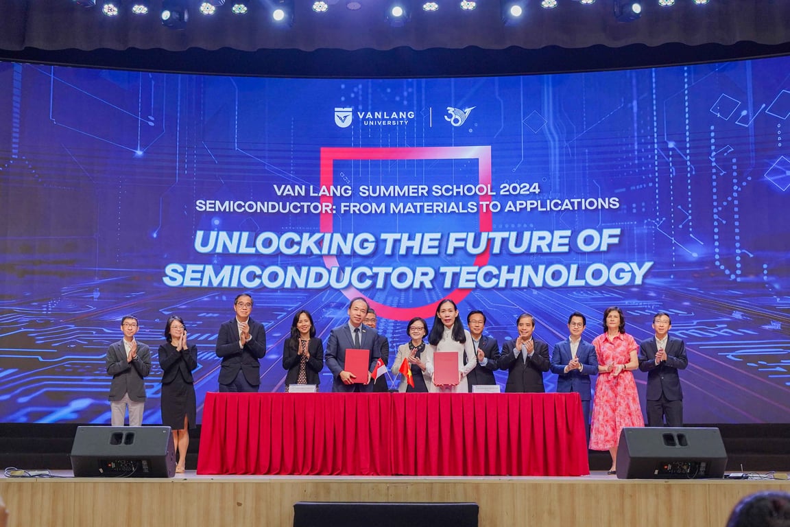 vlu-qs-rankings-2025-vlu-trong-top-491-500-truong-dai-hoc-tot-nhat-chau-a-b.jpg