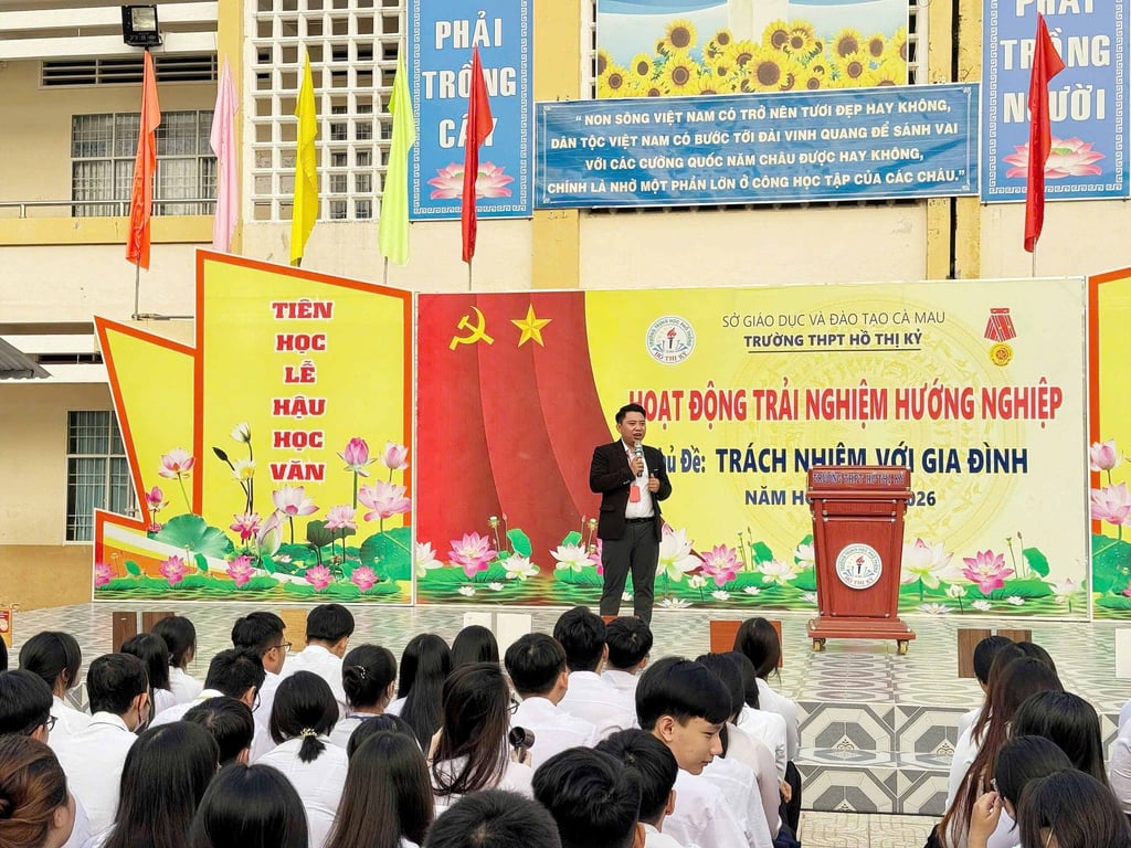 “Ngày hội hướng nghiệp” đến Cà Mau: gieo mầm ước mơ đến cực Nam Tổ quốc