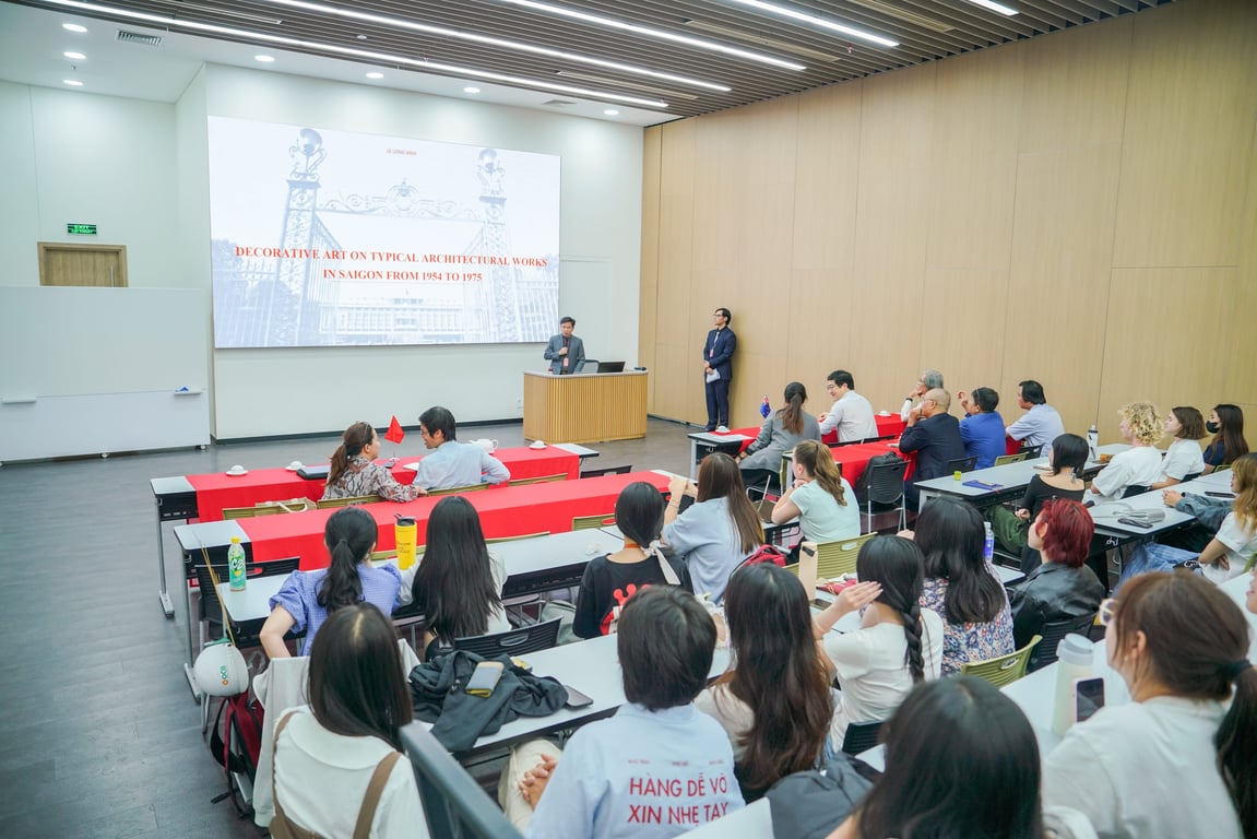 hop-tac-giao-duc-quoc-te-thuc-day-hieu-biet-kien-truc-va-di-san-do-thi-tai-tphcm-a.jpg