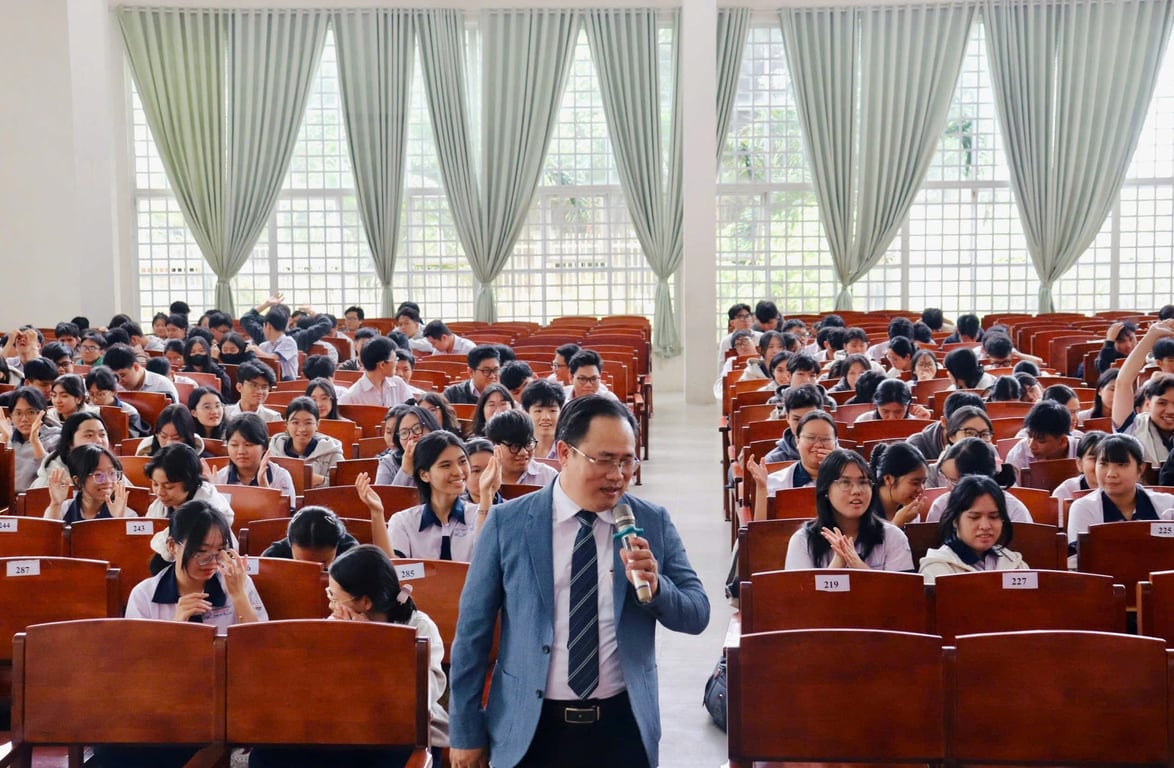 THPT Chu Văn An “bùng nổ” với Hiểu bản thân - Kiến tạo tương lai trong kỷ nguyên số