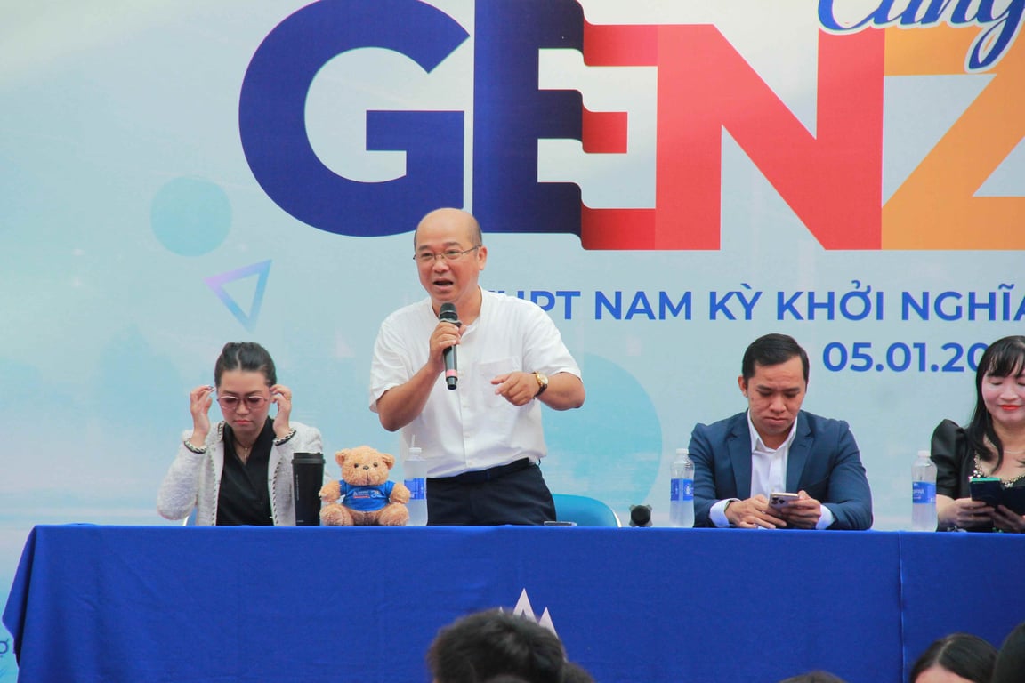 Chọn ngành không mông lung: HSU Tour đến với THPT Nam Kỳ Khởi Nghĩa