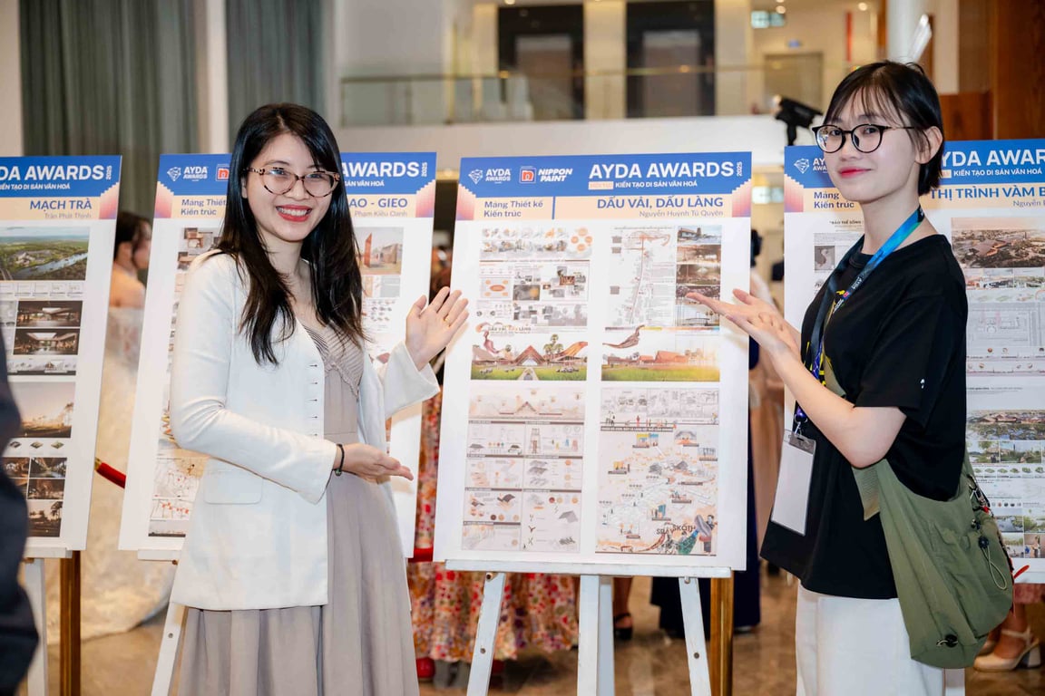 sinh-vien-dai-hoc-van-lang-tiep-tuc-noi-dai-chuoi-thanh-tich-3-nam-lien-tiep-tai-ayda-awards-2025-c.jpg