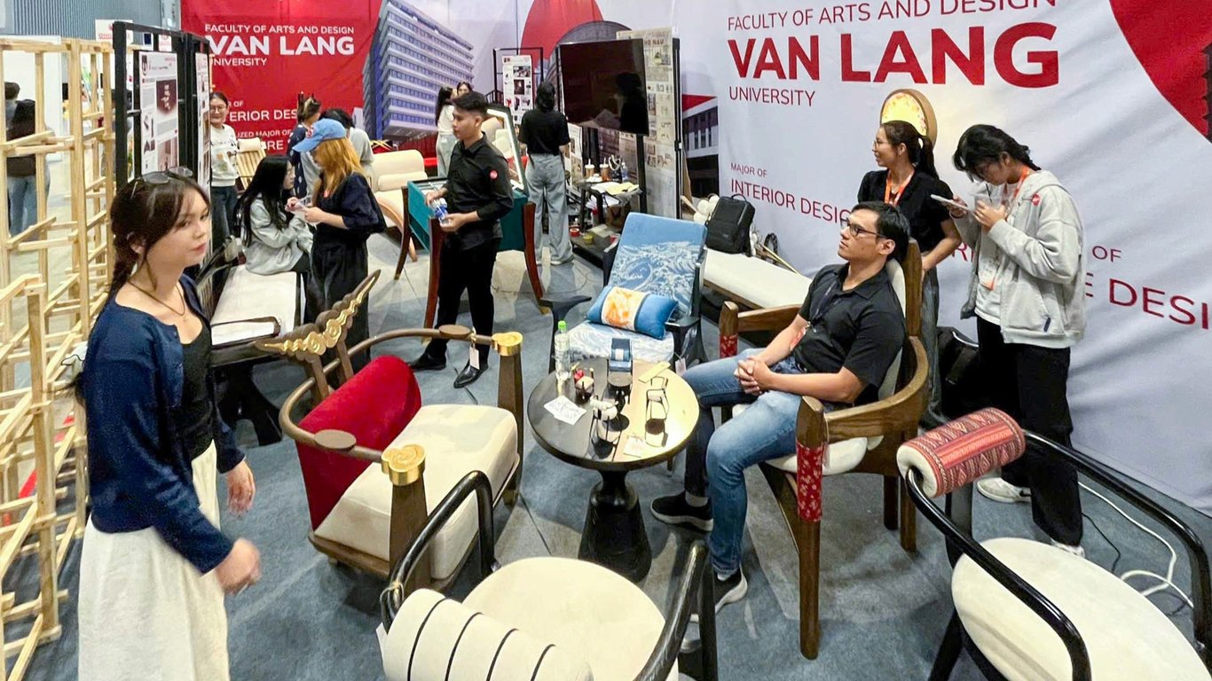 thay-tro-thiet-ke-noi-that-van-lang-ghi-dau-an-tai-trien-lam-vibe-vietnam-interior-va-build-exhibition-2025-a.jpg