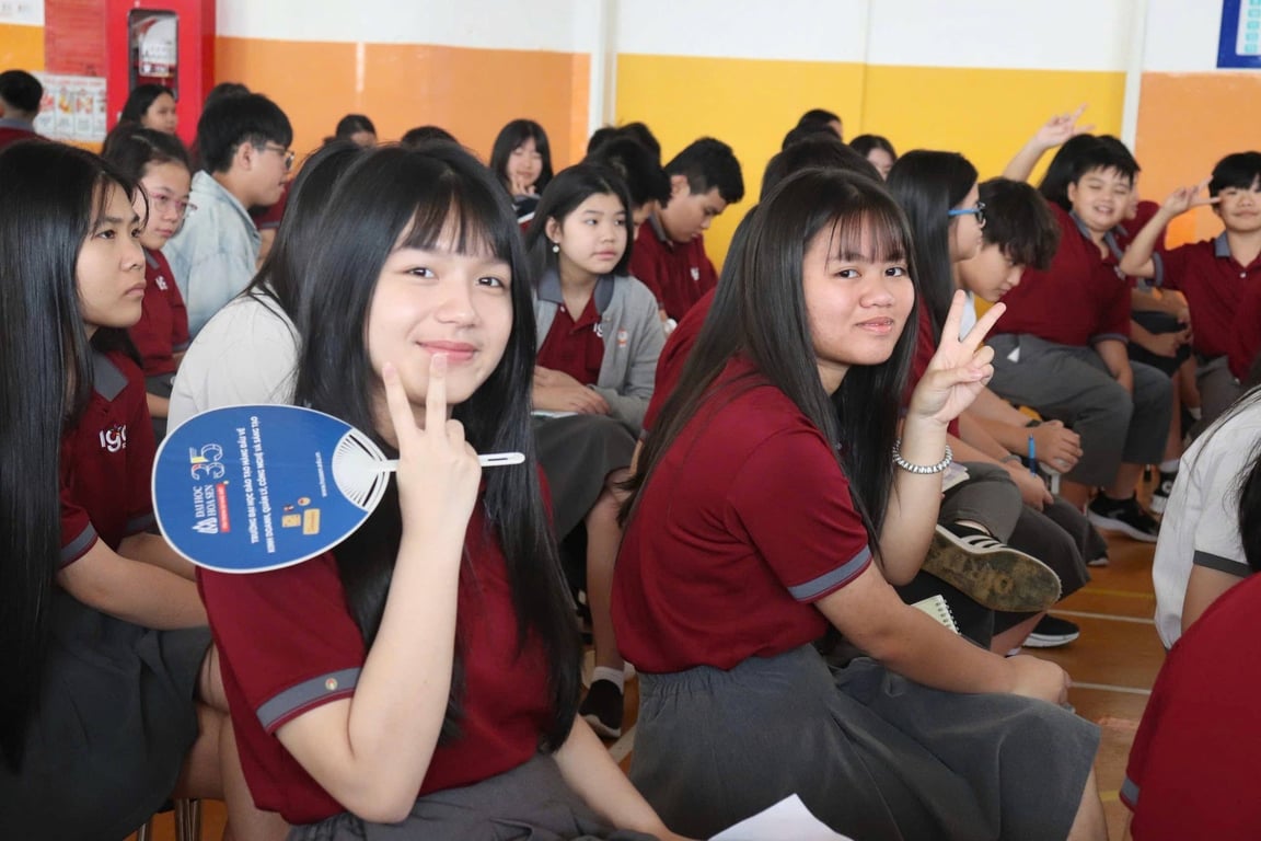 Trang bị kỹ năng giao tiếp mạng xã hội thông minh trên nền tảng số