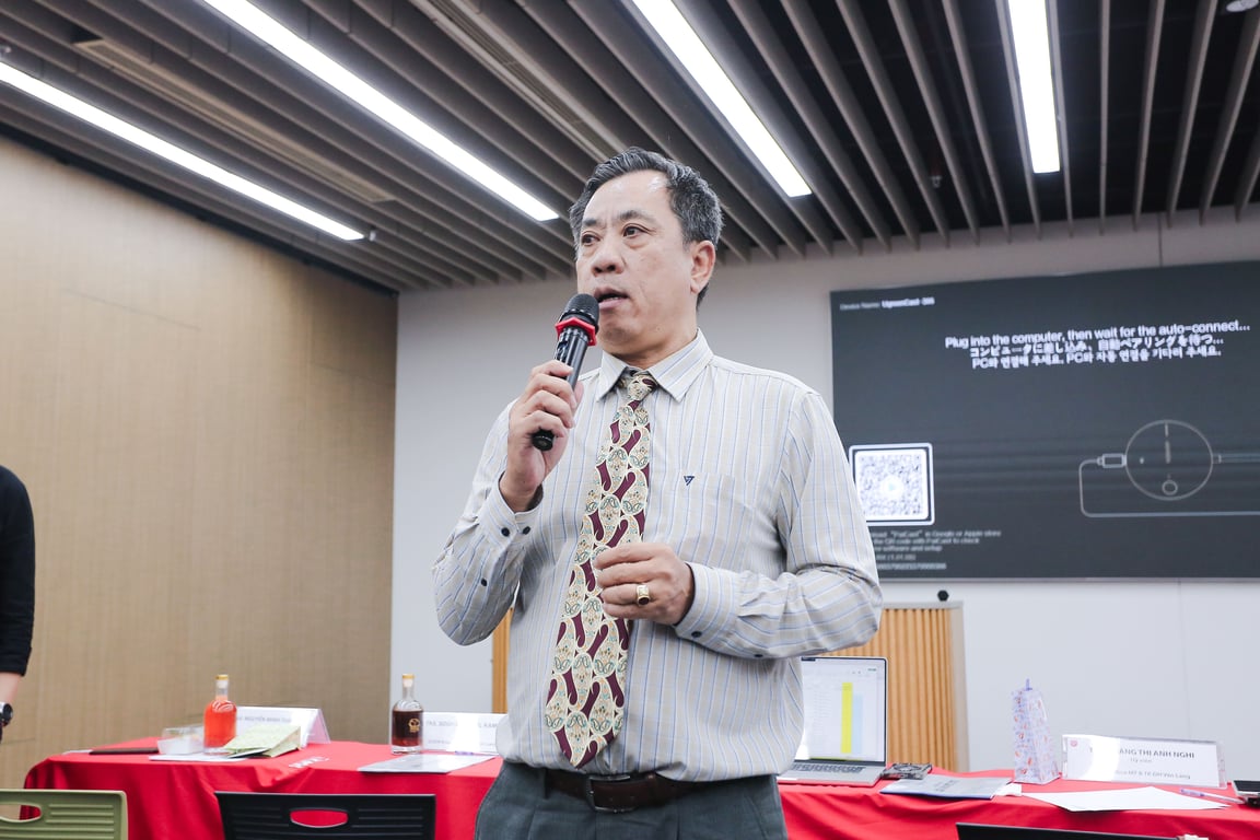 vlu-sinh-vien-thiet-ke-my-thuat-so-van-lang-hoan-thanh-khoa-luat-tot-nghiep-dot-2-d.jpg