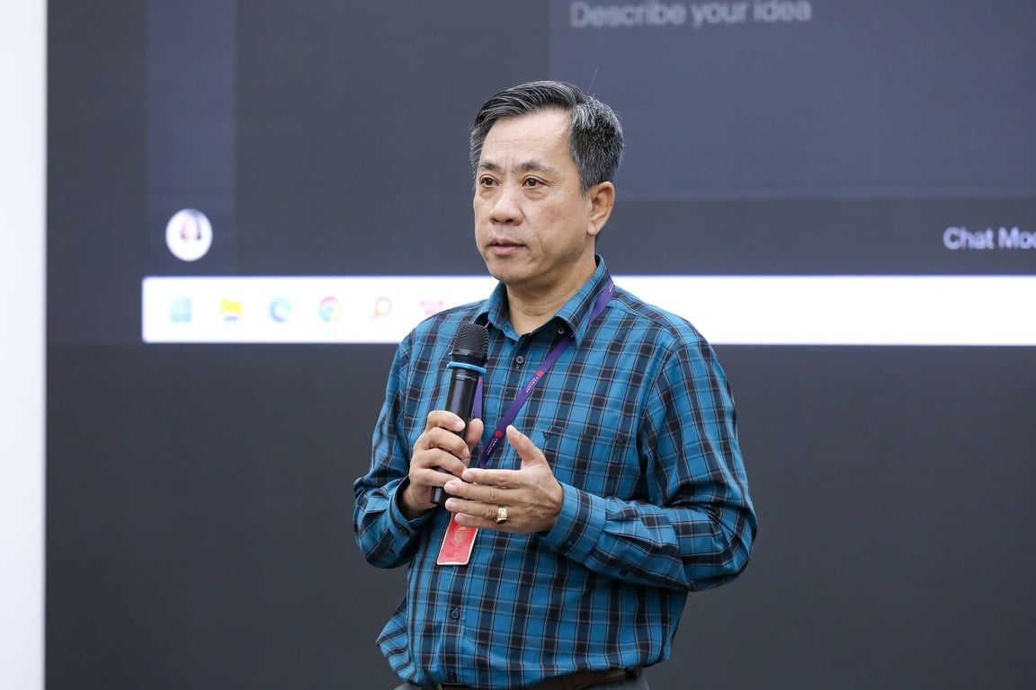 sinh-vien-van-lang-thuc-hanh-su-dung-cong-cu-ai-trong-sang-tao-hoat-hinh-d.jpg