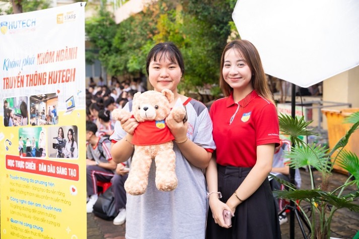 HUTECH công bố chính sách học bổng tuyển sinh khóa 2026 9