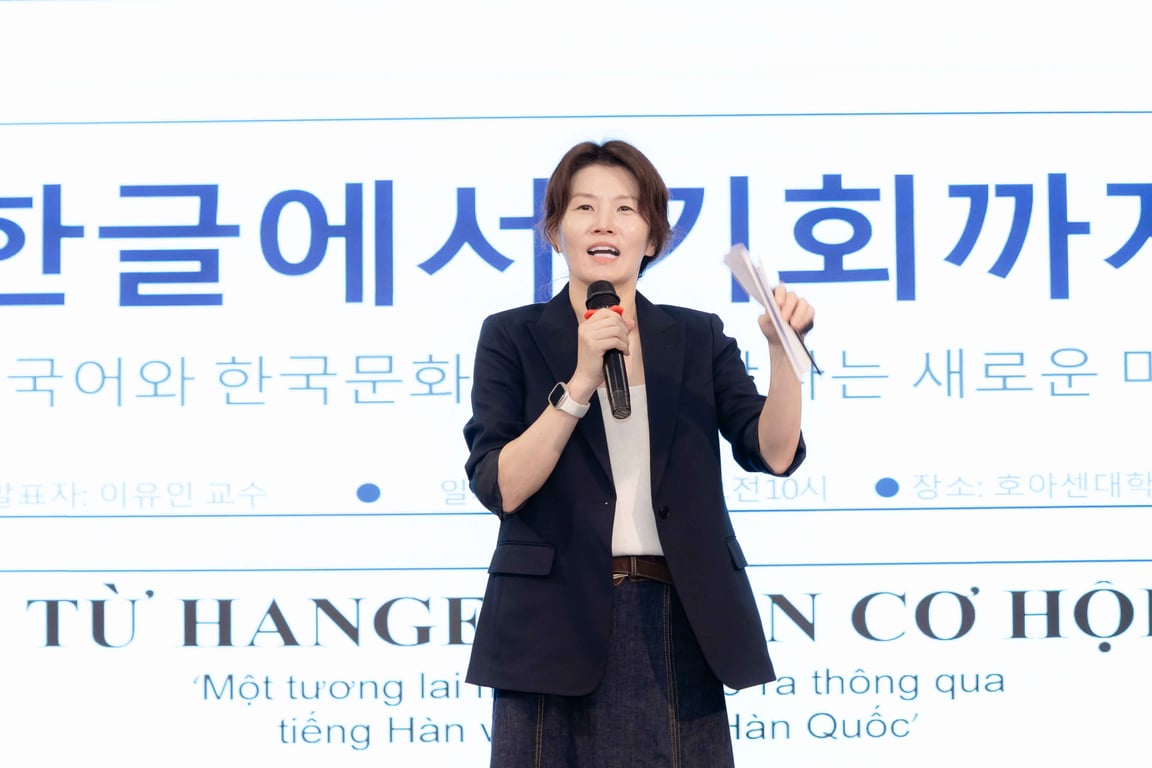 Học sinh trải nghiệm tiếng Hàn