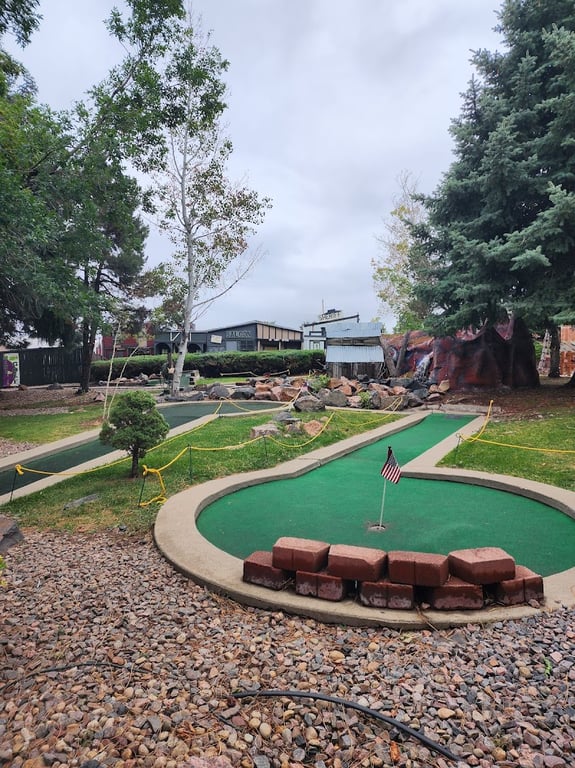 Putters Pride banner