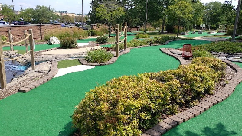 Holes & Knolls Miniature Golf banner