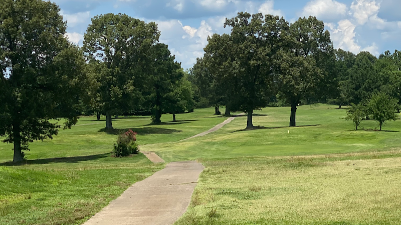 Sullivan's PAR 3 Golf Course banner
