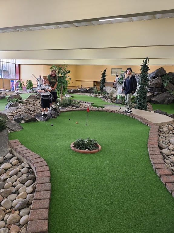 Putters Family Entertainment Center banner