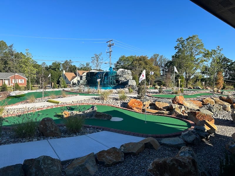 Harris Miniature Golf banner