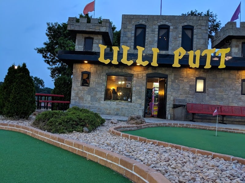Lilli Putt Miniature Golf banner