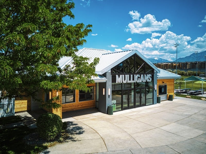 Mulligans Golf & Games banner