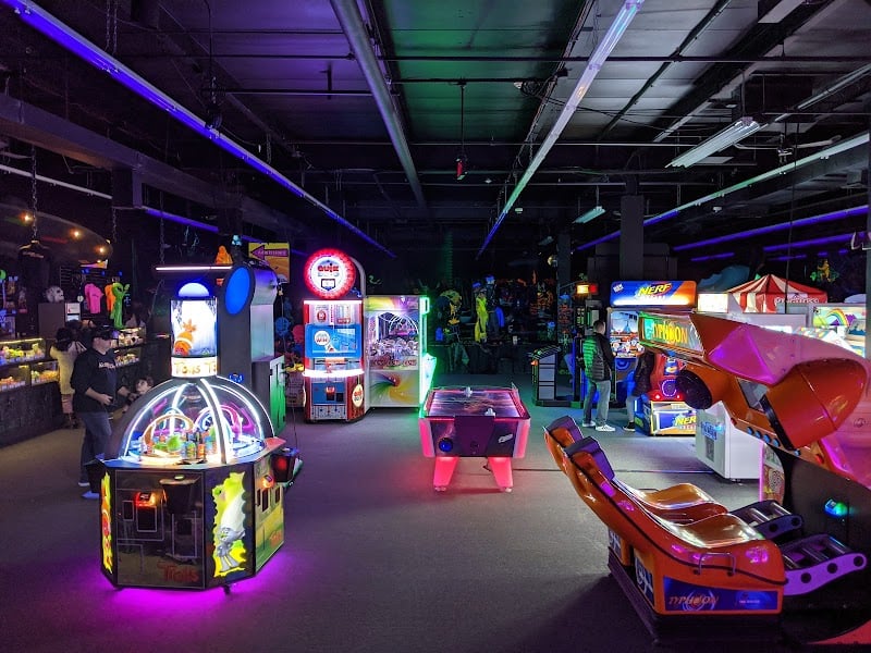 Monster Mini Golf banner