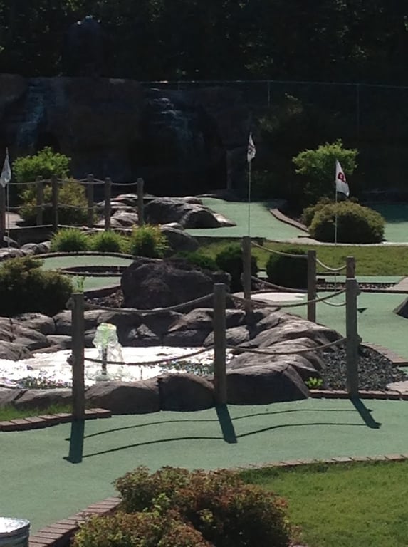 Bison Creek Mini Golf banner