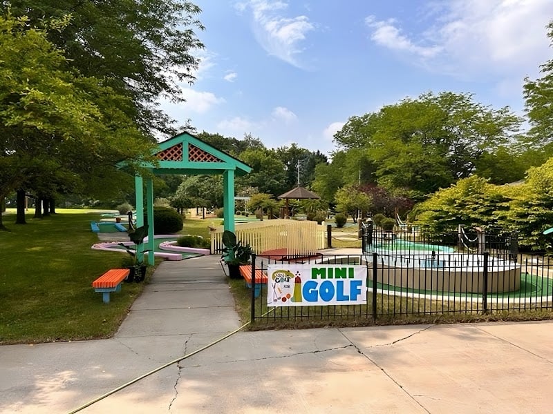 Victory Golf Complex banner