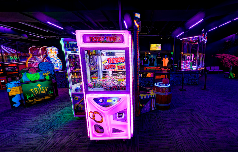 Monster Mini Golf banner