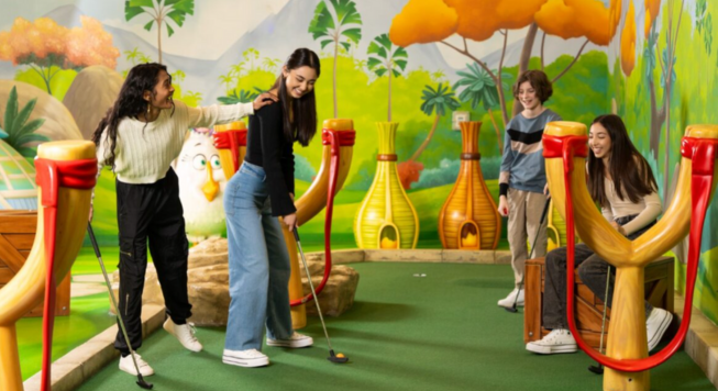 Angry Birds Mini Golf banner