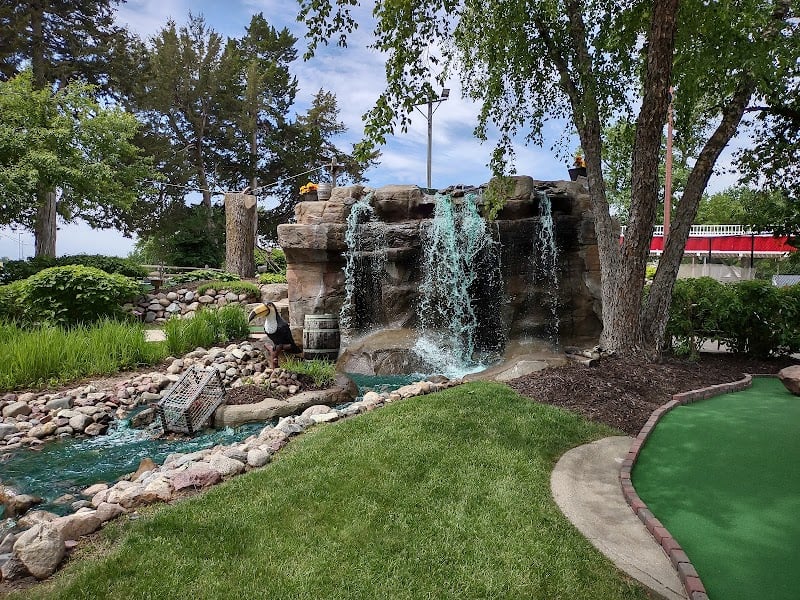 Pirates Cove Adventure Golf banner