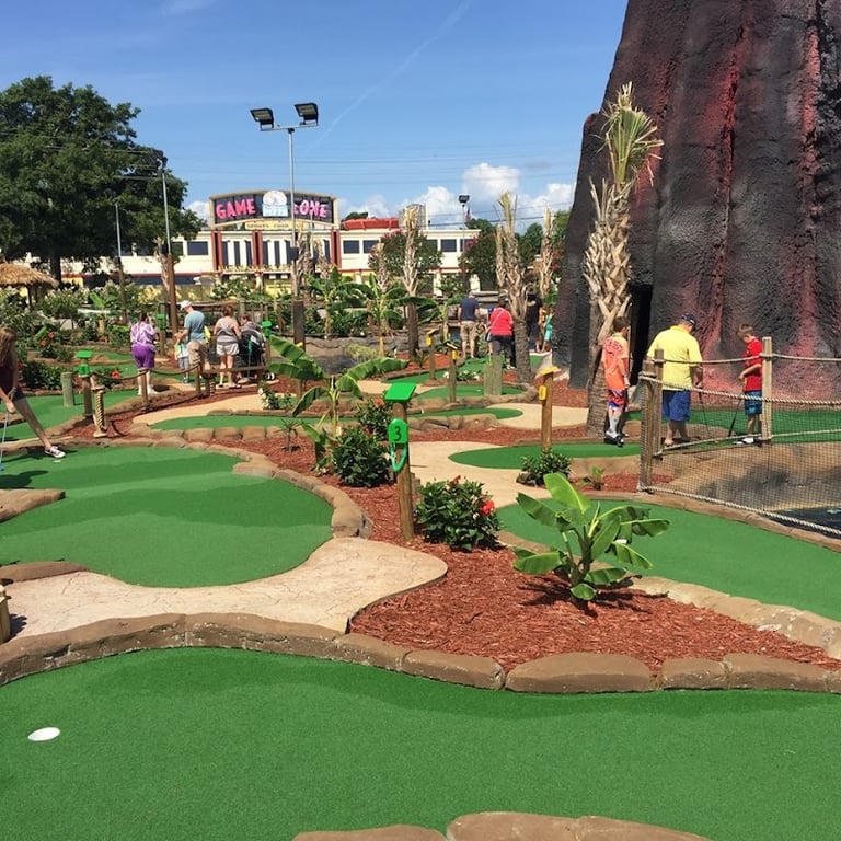 Aloha Mini Golf banner