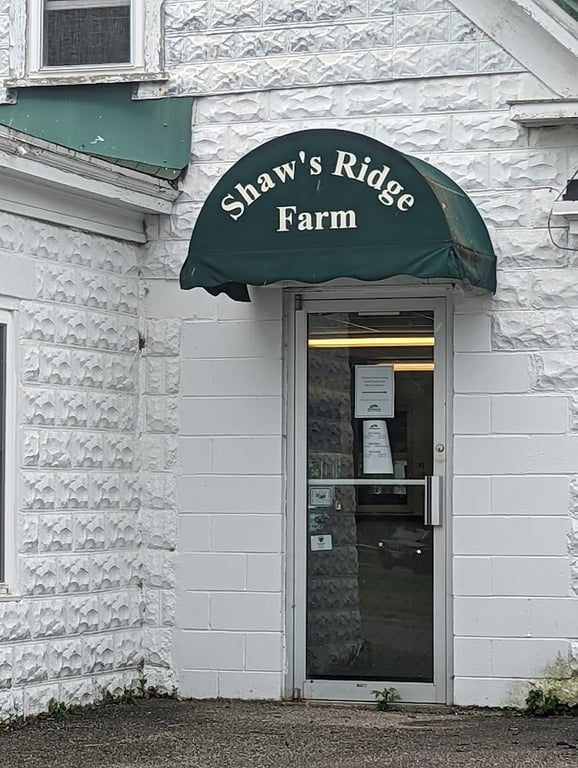 Shaws Ridge Farm Mini Golf banner