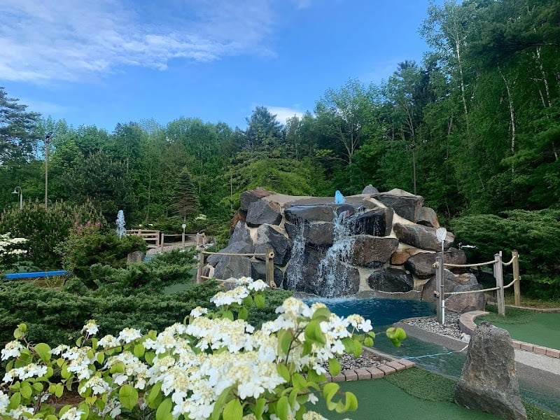 Golfer's Crossing banner