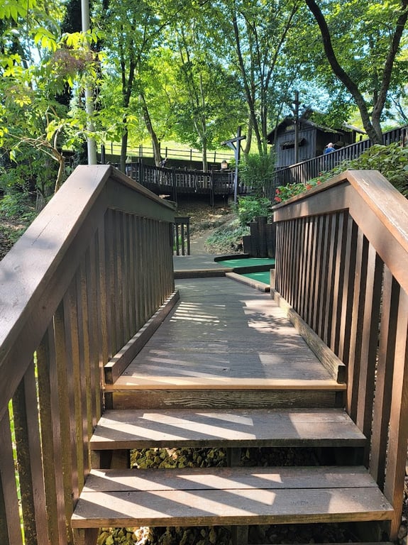 Sugar Creek Miniature Golf banner