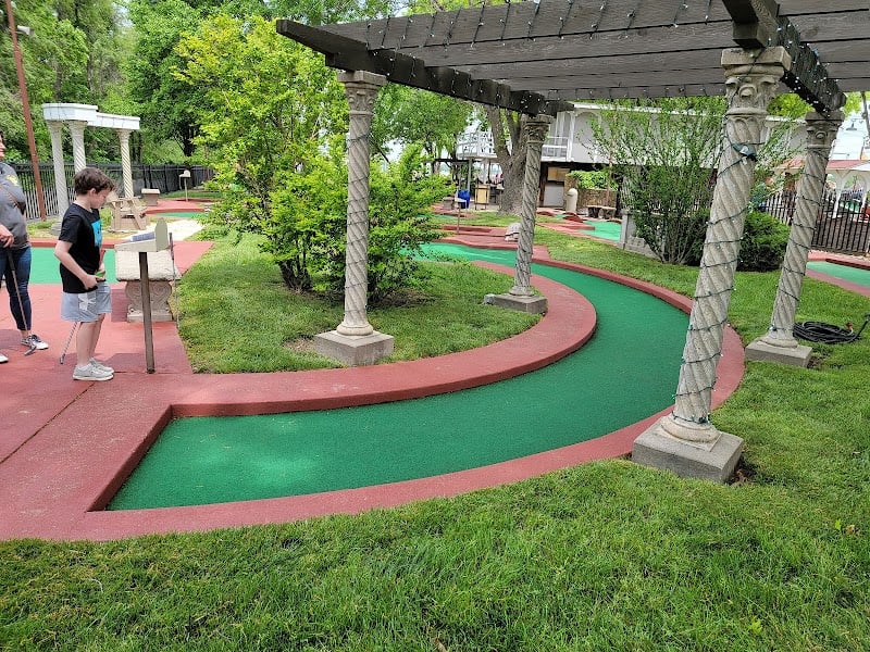 Cool Crest Garden Golf banner