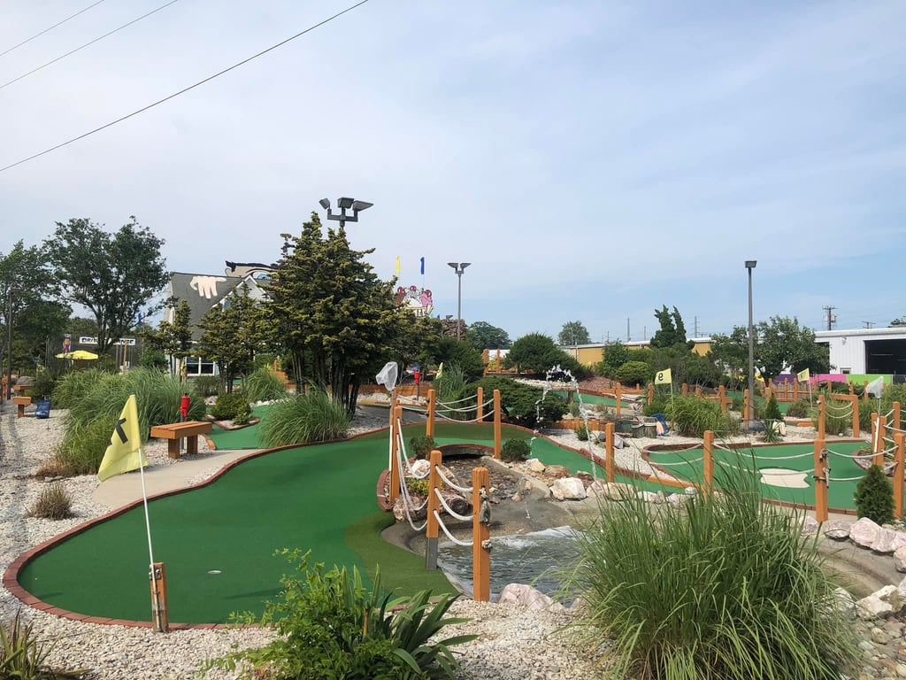 Offshore Adventure Golf banner