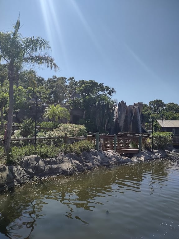 Smugglers Cove Adventure Golf banner