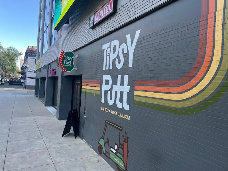 Tipsy Putt banner