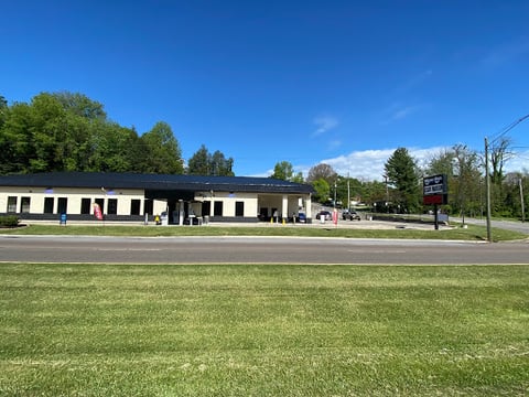 Wash N' Roll Car Wash - Bristol, TN