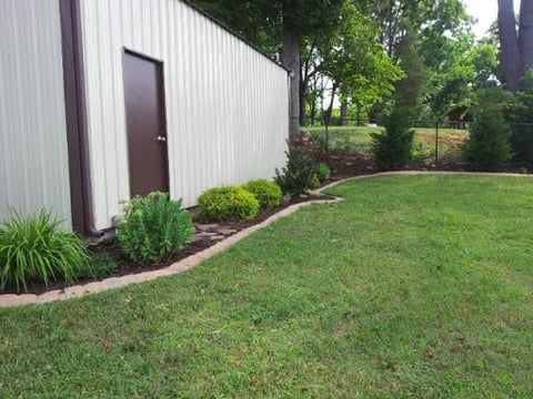 Davis Landscaping & Lawn Maintenance