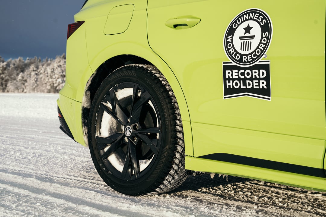 5f858023 397b 4d88 8052 f662603fc447 skodaenyaqrsiv guinnessworldrecords2