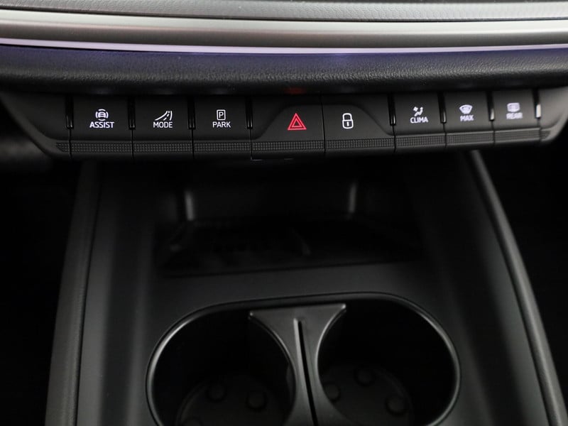 43006183-17.jpg