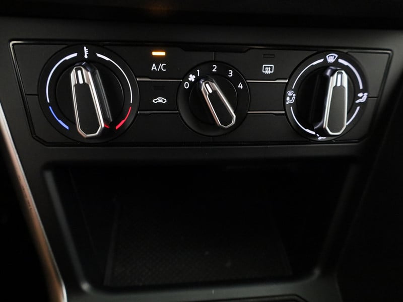 44419160-24.jpg
