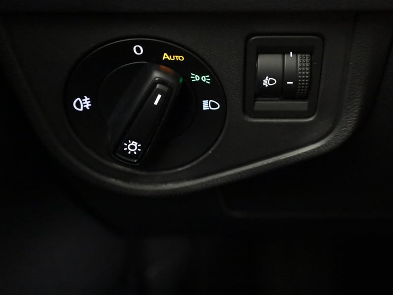 44419160-28.jpg