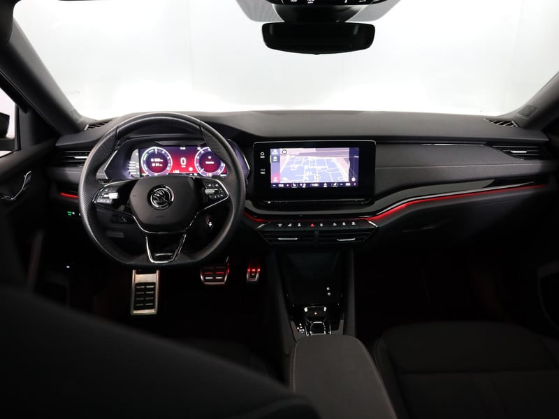 45831811-6.jpg