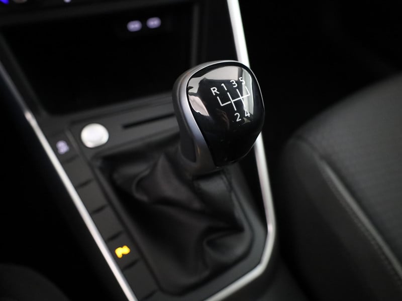 45879284-23.jpg