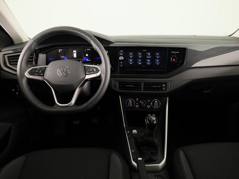 45910786-6.jpg